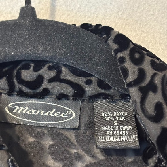 Mandee Womens Burn out Velvet Long Sleeve Black Silk Blouse sz Small whimsigoth - Picture 3 of 10